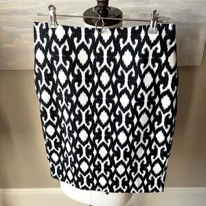 Ann Taylor Petite navy/white ilkat print straight skirt